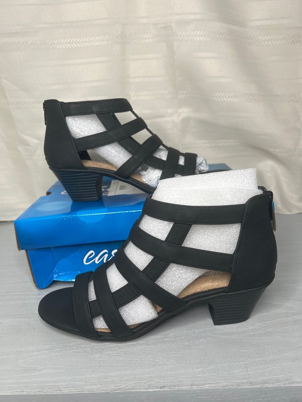 Easy Street Marg Zip Gladiator Sandals Black Womens Size 9M